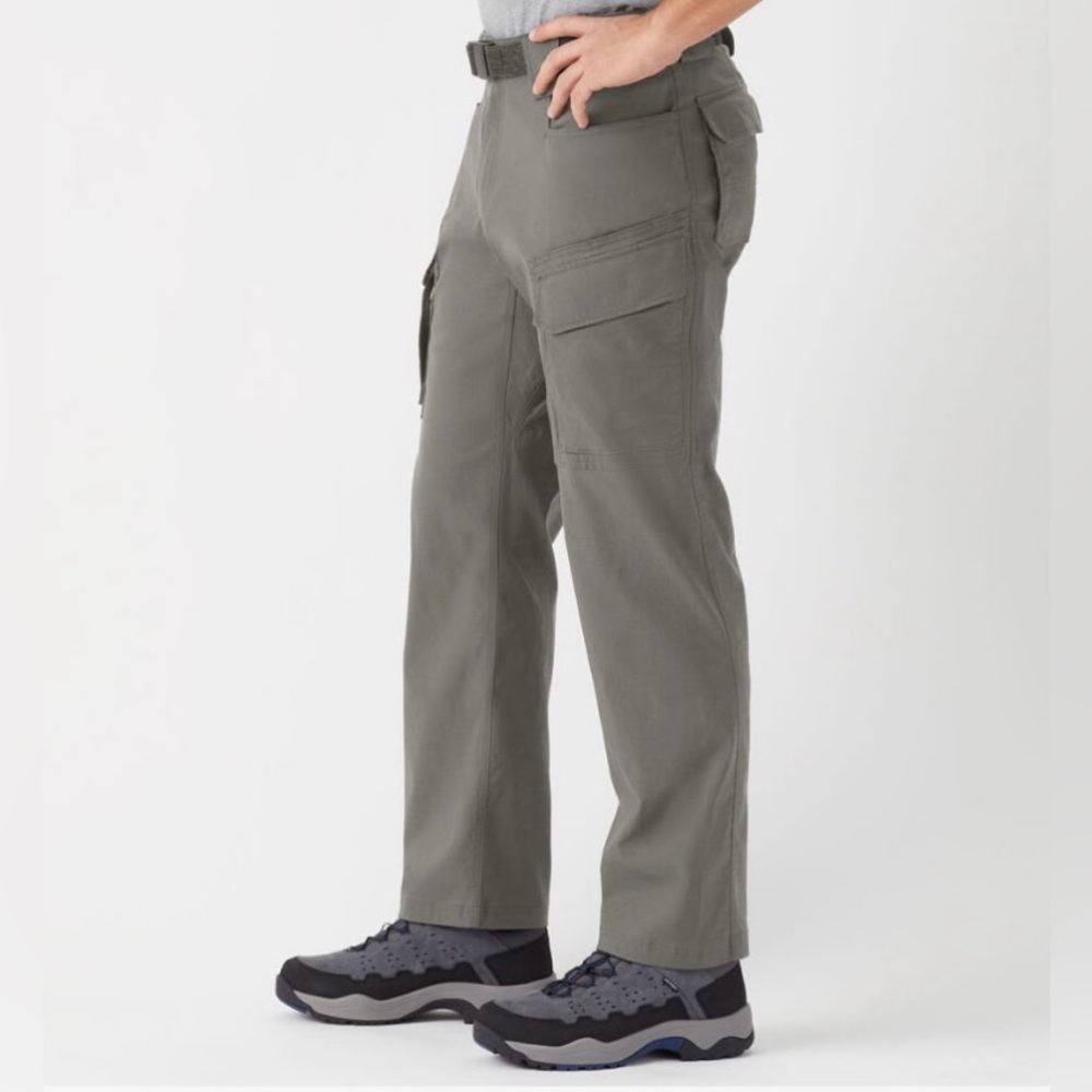 Duluth Trading Co Dry on the Fly Relaxed Fit Cargo Pants size 44/32 - Picture 3 of 10